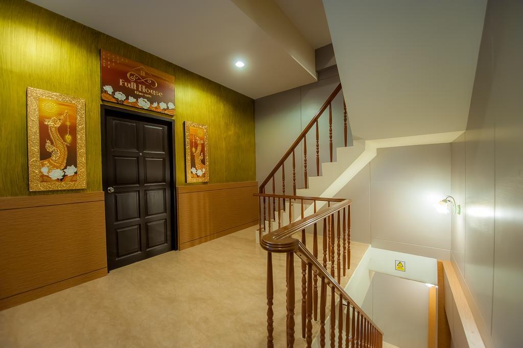 Full House Hotel Bangkok Bagian luar foto